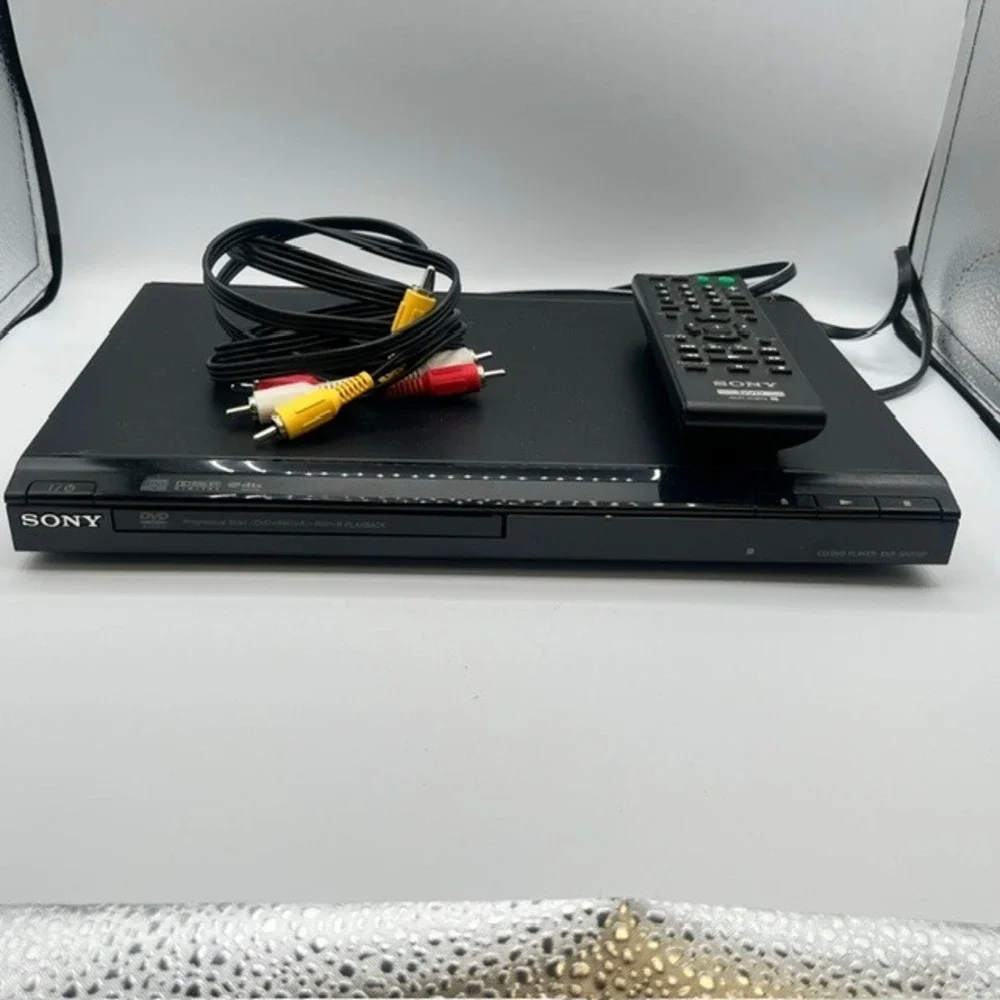 Sony DVP-SR200P CD/DVD Player Progressive Scan Black with Remote and Cables